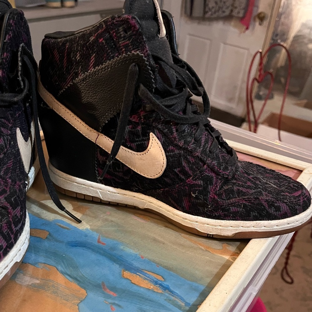 Like New Nike Wedge with Aztec Pattern Sneakers